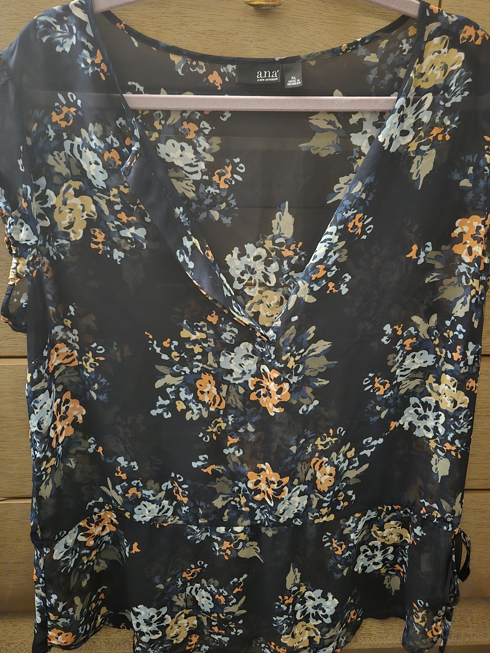 a.n.a Floral V-Neck Short Sleeve Blouse in Black and Orange